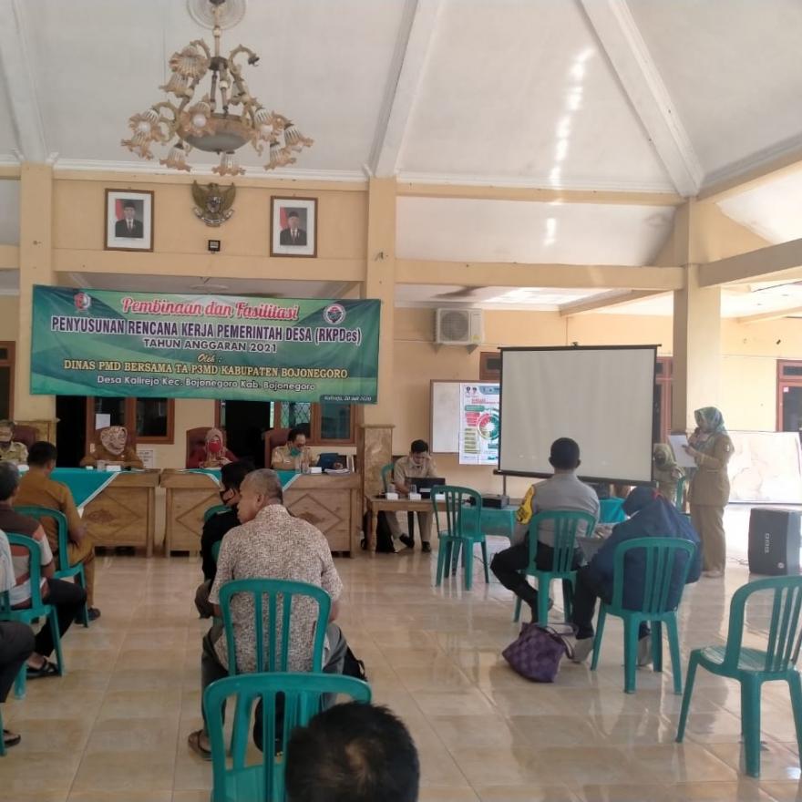 Pembinaan dan Fasilitasi Penyusunan RKPDesa Tahun 2021 oleh Dinas PMD bersama TA P3MD kabupaten Bojo